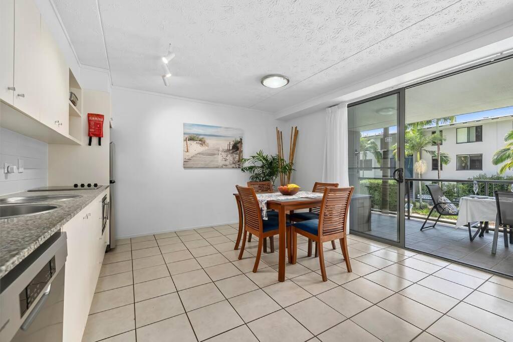Your Place. Enjoy The Beach Retreat Rainbow Beach Exterior foto